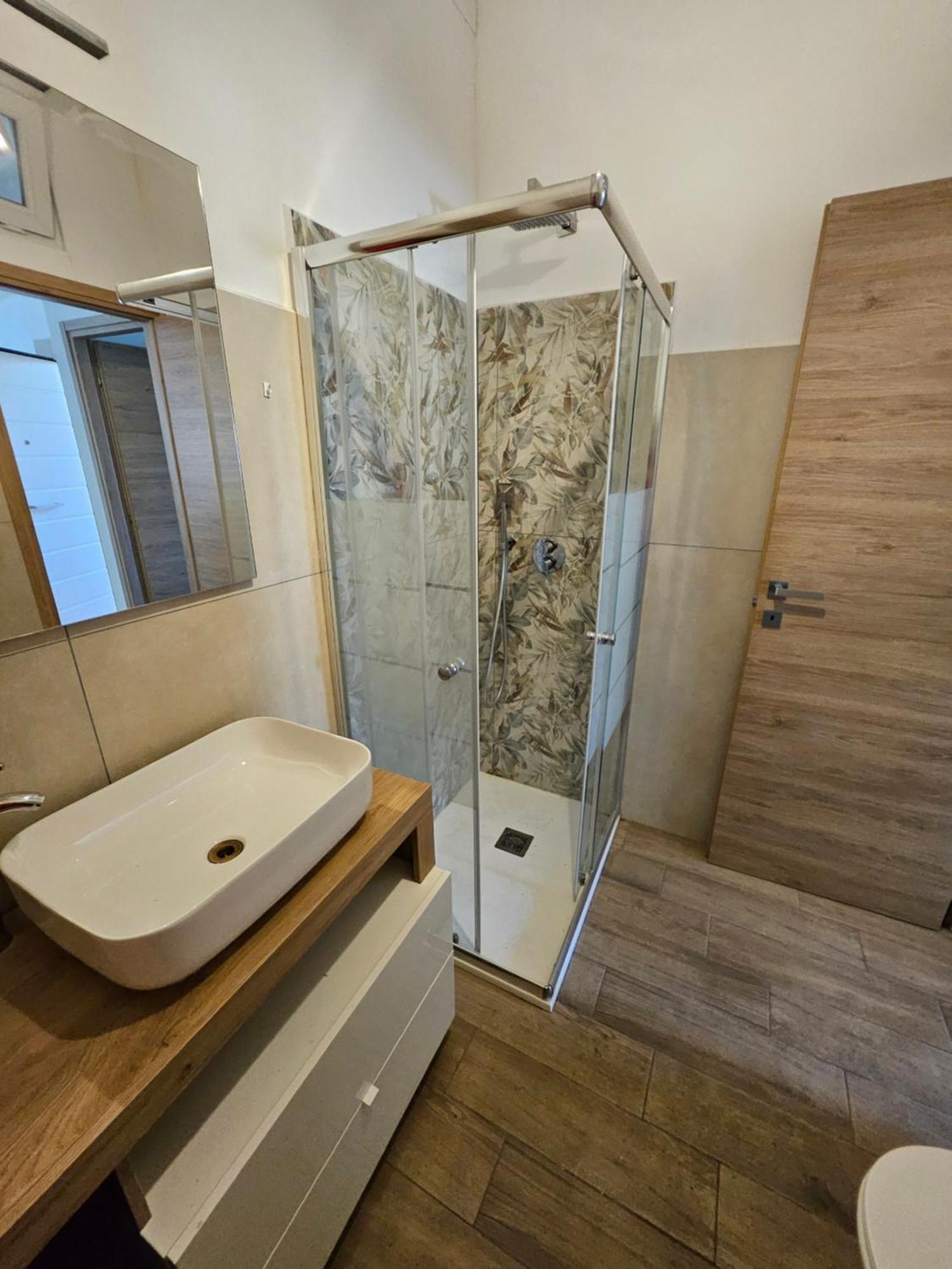 Casa Vacanze Dragona 15 Min Fco 10 Min Ostia Acilia Exterior foto