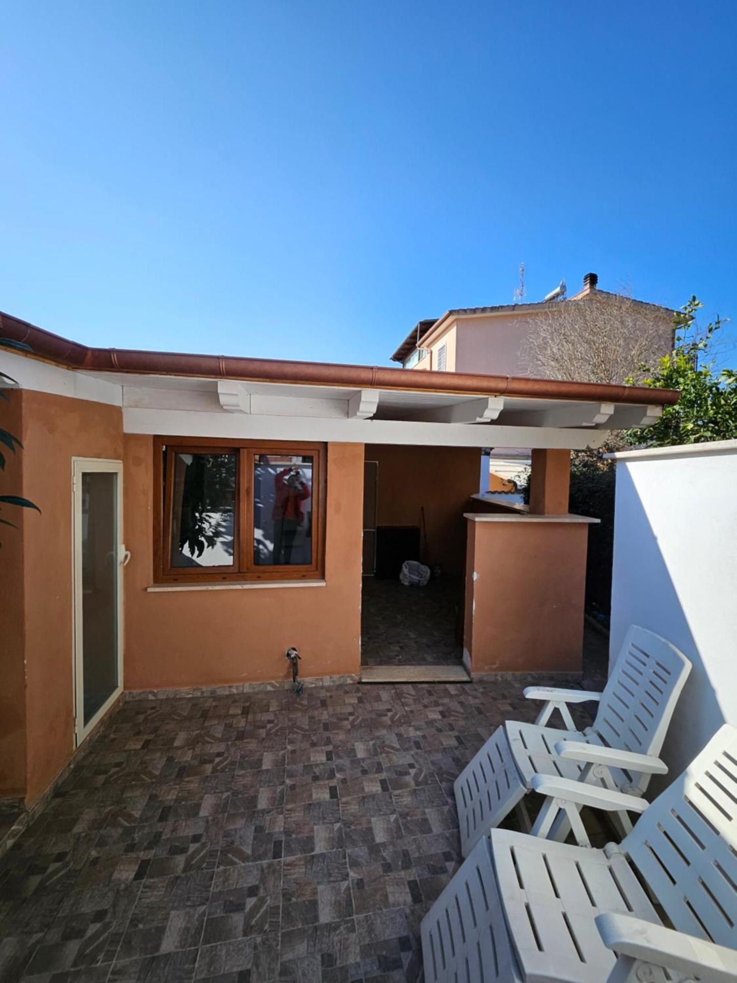 Casa Vacanze Dragona 15 Min Fco 10 Min Ostia Acilia Exterior foto